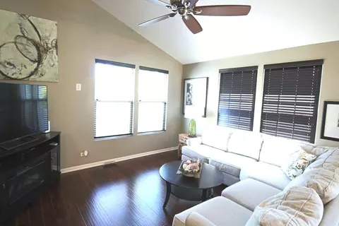 457 Conservatory Ln, Aurora, IL 60502 photo 5