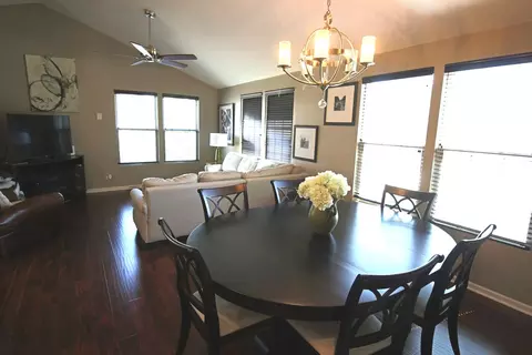 457 Conservatory Ln, Aurora, IL 60502 photo 3
