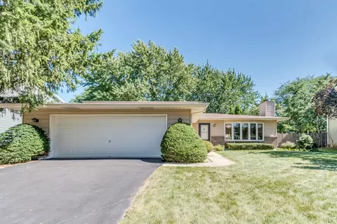 1512 Westminster Dr, Naperville, IL 60563