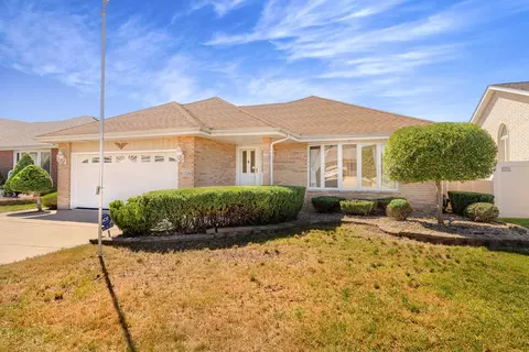 10708 Georgia Ln, Oak Lawn, IL 60453