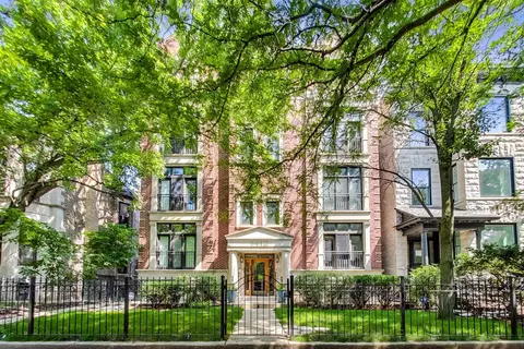 1412 W Cuyler Ave #1W, Chicago, IL 60613
