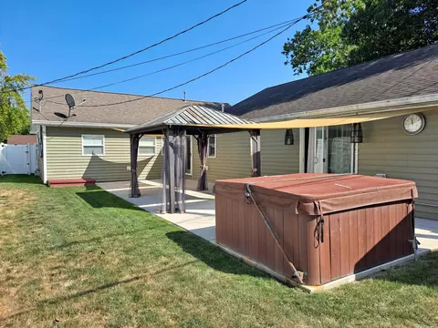 1910 Plum St, Peru, IL 61354 photo 34