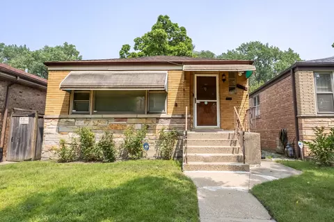 5743 N Jersey Ave, Chicago, IL 60659