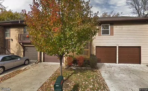 452 Skokie Ln, Bolingbrook, IL 60440