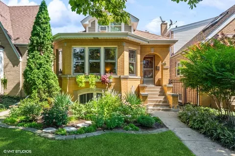 6205 N Melvina Ave, Chicago, IL 60646
