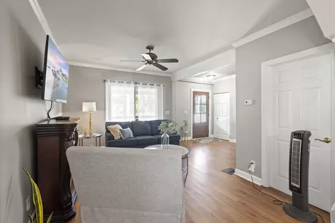 727 S River St, Aurora, IL 60506 photo 7