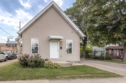 122 Cross St, Aurora, IL 60506