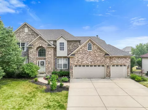 504 Crystal Ct, Oswego, IL 60543