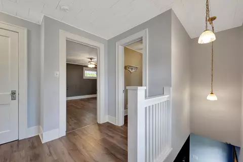 Entry Way - 108 N Walnut St, Roberts, IL 60962 photo 1 of 2
