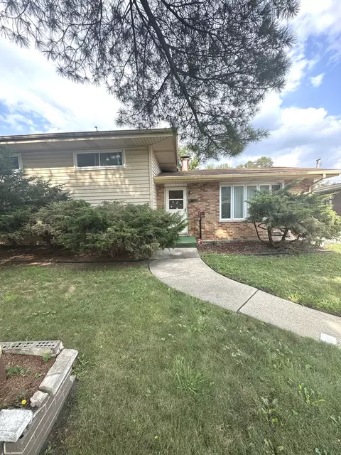 13913 S Richardson Ave, Robbins, IL 60472