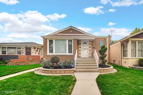 8008 S Homan Ave, Chicago, IL 60652