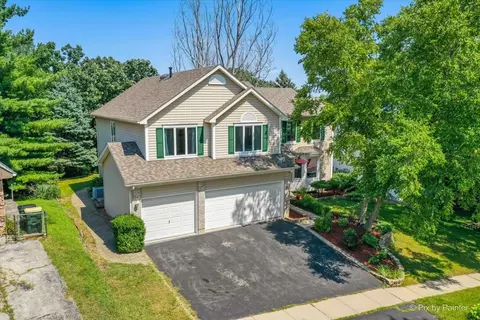 1012 Oak Tree Trl, Lake Villa, IL 60046