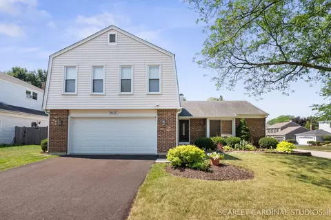 496 Kimball Rd, Winfield, IL 60190