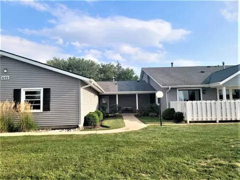 600 Devonshire Ct #C, Mchenry, IL 60050