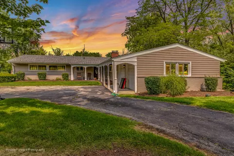 26 Graymoor Ln, Olympia Fields, IL 60461 photo 2