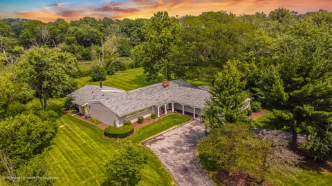 26 Graymoor Ln, Olympia Fields, IL 60461