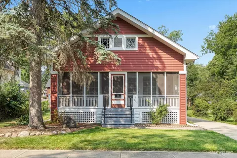 632 Oak Ave, Aurora, IL 60506