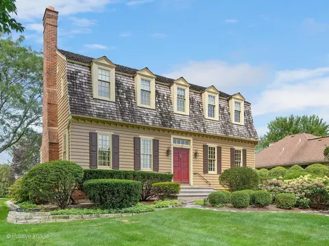 1032 Laurie Ln, Burr Ridge, IL 60527