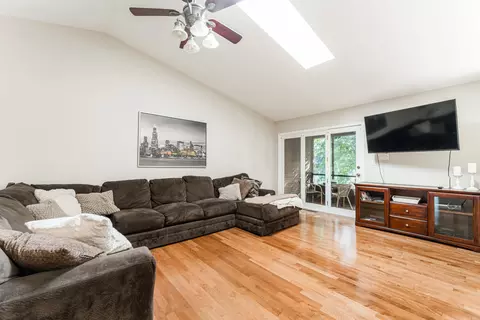 805 N Walnut St #2A, Itasca, IL 60143 photo 4