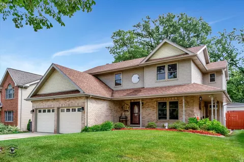 16233 Grove Ave, Oak Forest, IL 60452