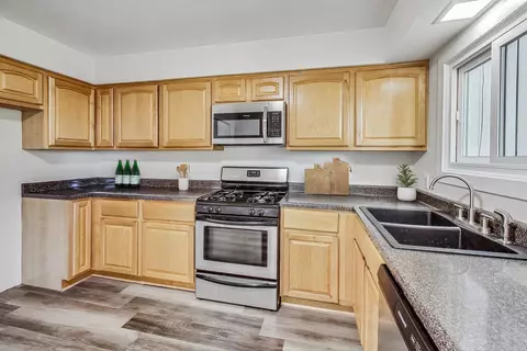 2545 Yarrow Ln, Rolling Meadows, IL 60008 photo 13