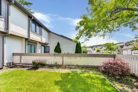 2545 Yarrow Ln, Rolling Meadows, IL 60008 photo 5