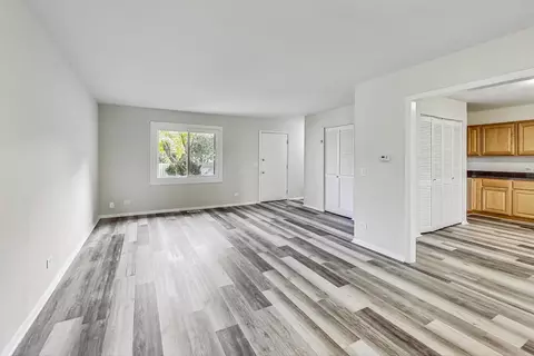 2545 Yarrow Ln, Rolling Meadows, IL 60008 photo 11