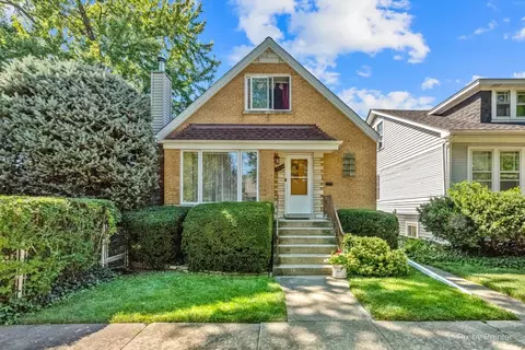 5720 N Marmora Ave, Chicago, IL 60646