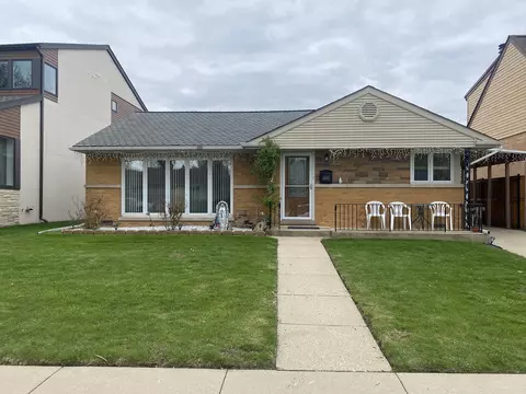 7245 W Lill St, Niles, IL 60714