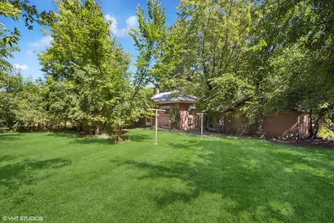 7118 Wolf Rd, Burr Ridge, IL 60527 photo 2