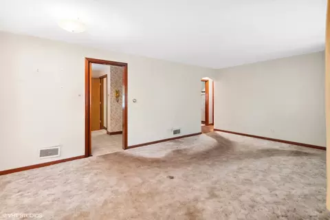 7128 Wolf Rd, Burr Ridge, IL 60527 photo 3