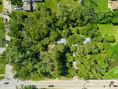 7128 Wolf Rd, Burr Ridge, IL 60527 photo 8