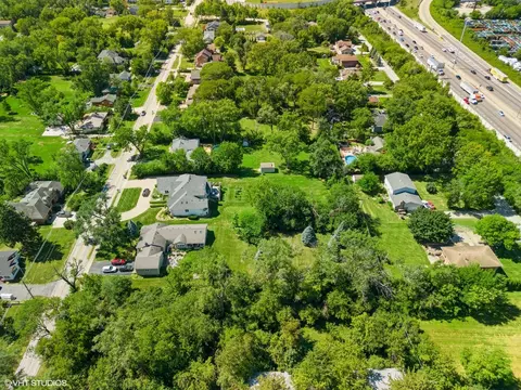 7128 Wolf Rd, Burr Ridge, IL 60527 photo 9