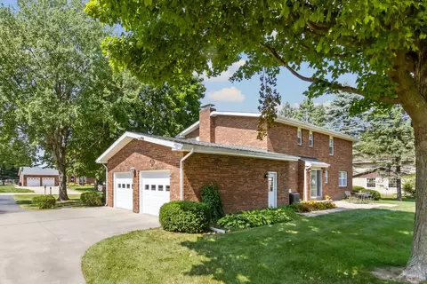 3902 19th Ave, Sterling, IL 61081 photo 2