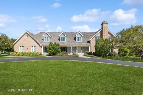 20800 N Glengarry Cir, Deer Park, IL 60010