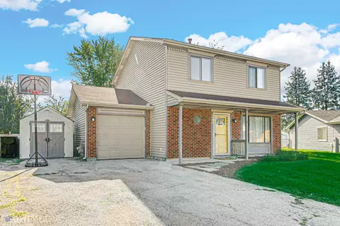 1090 Norwood Ln, Aurora, IL 60504