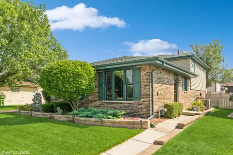 8455 162nd St, Tinley Park, IL 60487