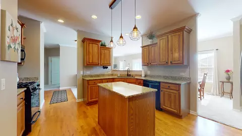 800 Madison Ave, Mchenry, IL 60050 photo 13