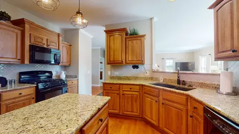 800 Madison Ave, Mchenry, IL 60050 photo 11