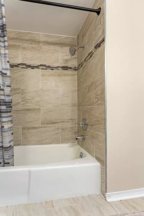 209 E Irving Park Rd #2S, Itasca, IL 60143 photo 10