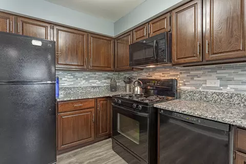 209 E Irving Park Rd #2S, Itasca, IL 60143 photo 6