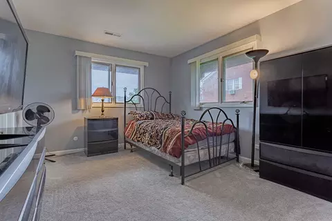 209 E Irving Park Rd #2S, Itasca, IL 60143 photo 12