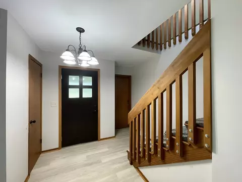 6123 Deepwood Dr, Cherry Valley, IL 61016 photo 3