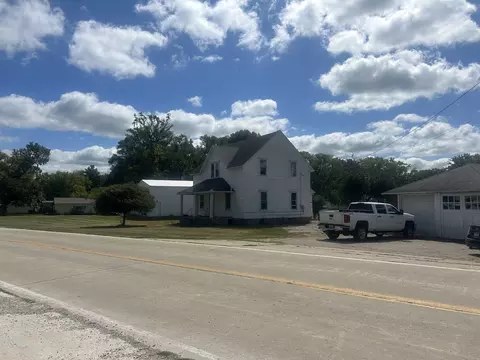 1906 Batestown Rd, Danville, IL 61832