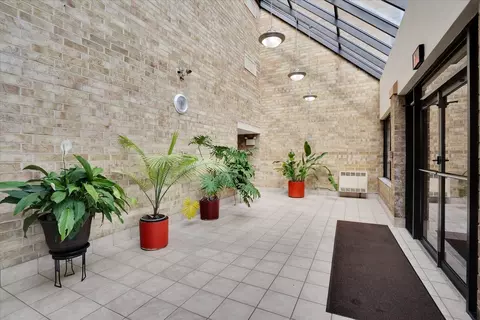 5550 Astor Ln #315, Rolling Meadows, IL 60008 photo 20