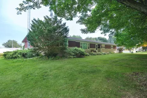 405 S 5th St, Malta, IL 60150