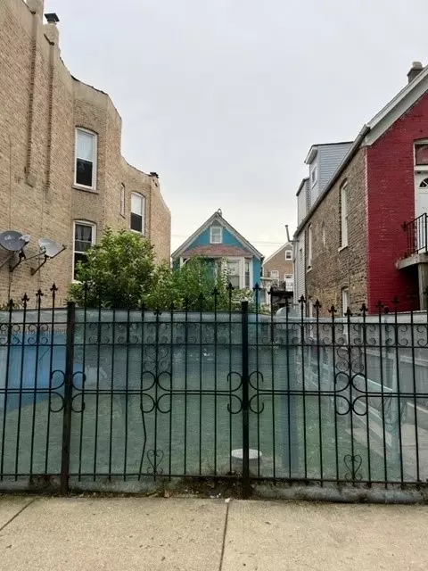 2231 S Sawyer Ave, Chicago, IL 60623