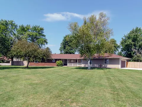 601 Cr 1500e Rd, Tolono, IL 61880