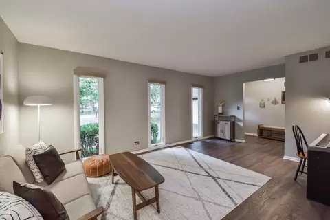 65 Redstart Rd, Naperville, IL 60565 photo 4