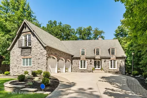 844 Stonebridge Rd, Frankfort, IL 60423